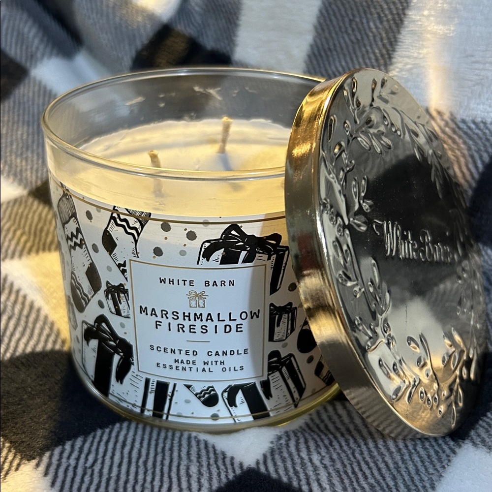 Bath & Body Works White Barn Marshmallow Fireside 3-Wick Candle NEW